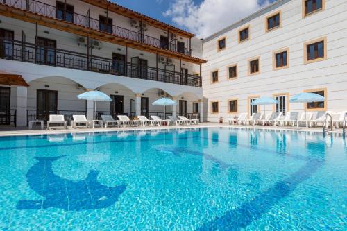 Lefkimi Hotel