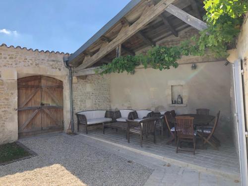 Maison de charme LA ROCHELLE ILE DE RE in Dompierre-sur-Mer