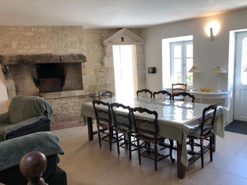 Maison de charme LA ROCHELLE ILE DE RE in Dompierre-sur-Mer