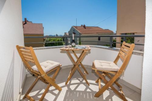 Apartments Maella 1