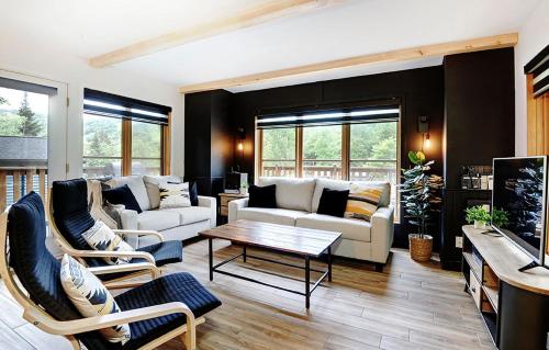 Chalets Alpins -09 Chemin Alpin in Stoneham (QC)