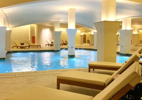 สระว่ายน้ำ, Buona Vitta Gramado Resort & Spa by Gramado Parks in กรามาโด้
