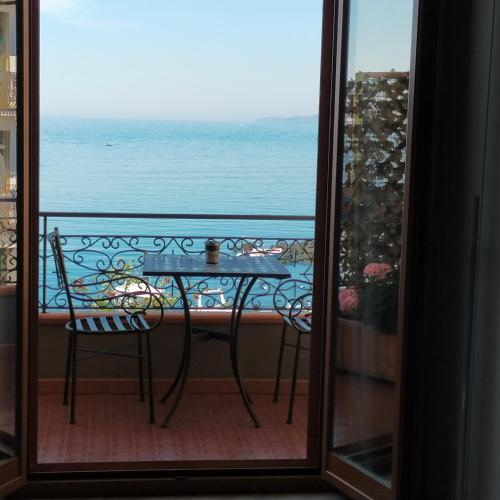 B&B la spiaggetta di Stazzo 3