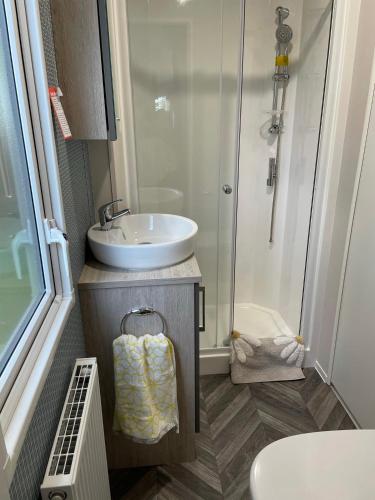 Luxury 2 bed with Hot Tub located in Percy Wood