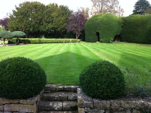 Abbots Grange - Adults Only - image 6
