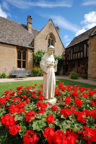 Abbots Grange - Adults Only - image 9