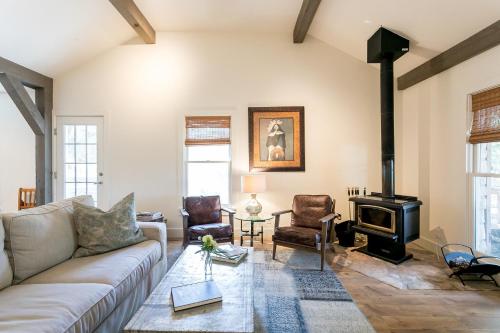 Foxtrot Farm - main image