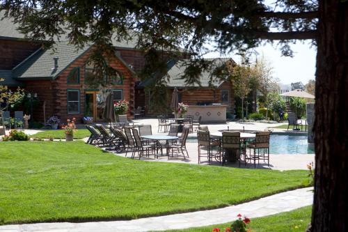 Purple Orchid Resort & Spa - 출입구