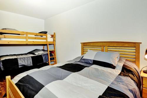 Chalets Alpins - 44 Chemin des Skieurs (Unité A) (Chalets Alpins - 44 Chemin des Skieurs (Unite A)) in Stoneham (QC)