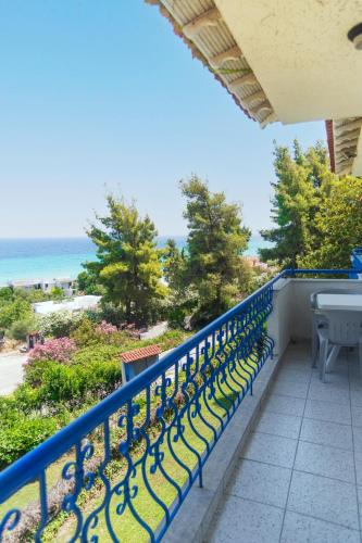 Roditsa Patritsia Apartments in Calcidica