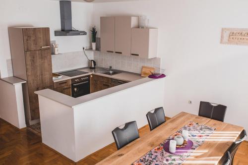 Helles 3 Schlafzimmer Apartment zwischen Zagreb Zentrum & Natur