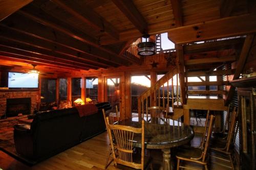 Birdnest Way Cabin 1258 - image 8