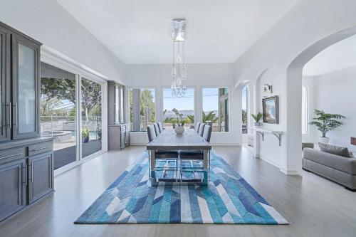 Encino Hills - Pool & Hot Tub - Koi Pond Patio home - main image