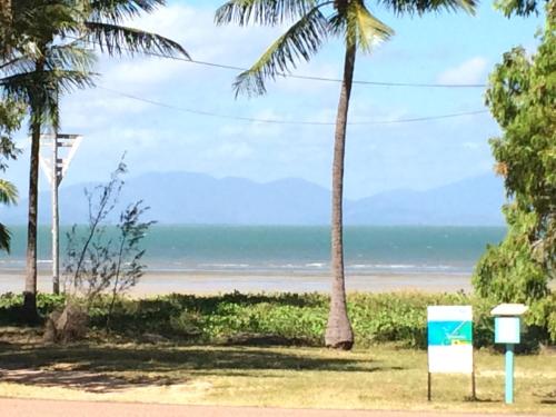 Kert, Arcadia Village Motel in Magnetic Island