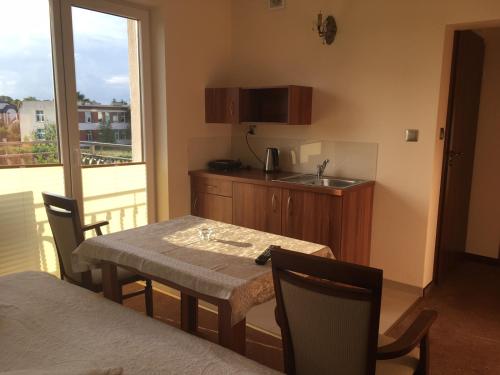 Two-Bedroom Apartment (4 Adults) image 4