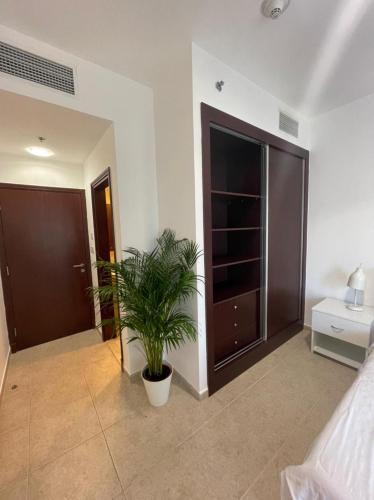 Luxury Kings Palace Private Room with Shared Kitchen Next To Barasti Beach, Dubaï (photo 7)