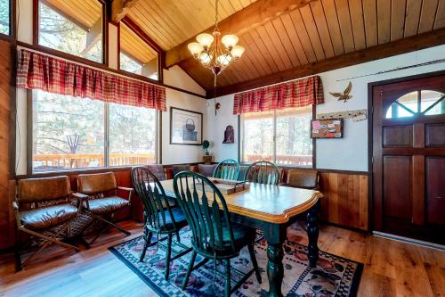 Mama Bear's Den - image 3