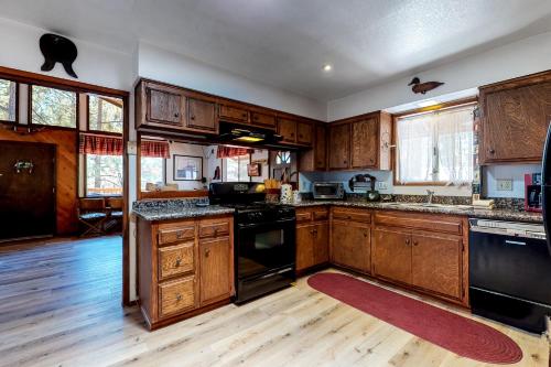 Mama Bear's Den - image 7
