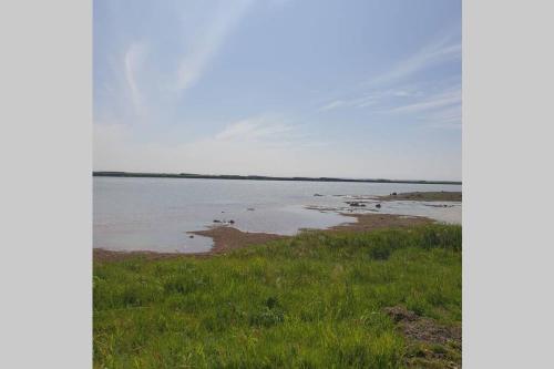 Holmasel Riverside Cabin 2