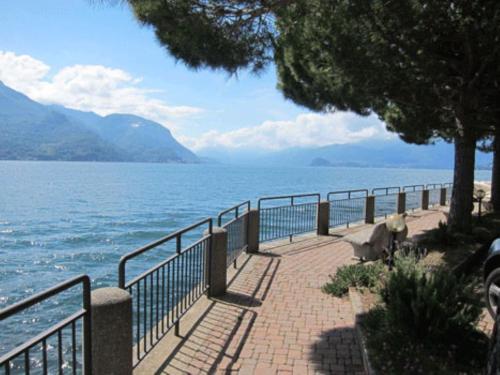 Camelia 35, 3 BDRM with view Lake Como