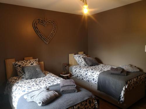 Gîte La Grange de La Trigalle avec spa professionnel privatif (Gite La Grange de La Trigalle avec spa professionnel privatif) in Valognes