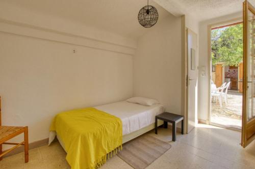 LARGE house with GARDEN and TERRACE in BANDOL