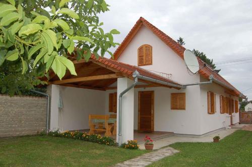  Apartment in Balatonbereny/Balaton 18075, Pension in Balatonberény