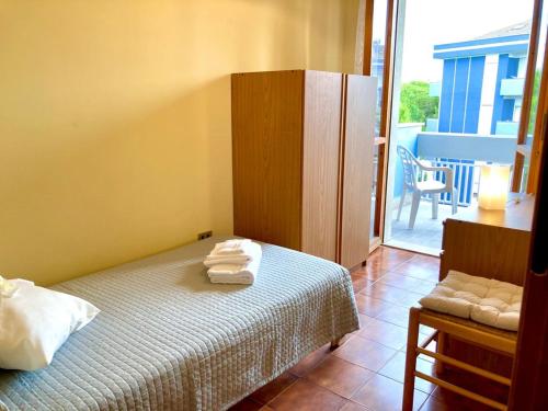 2 bedrooms, 3 beds