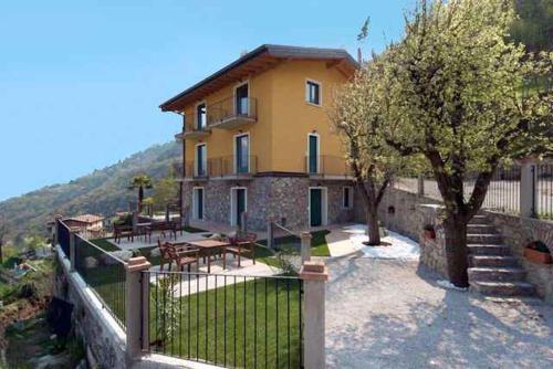  Apartment Priezzo-sompriezzo 1, Pension in Tremosine sul Garda