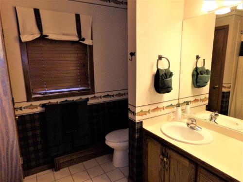 HSPL Wellington House 4 Bed 5 bath with mnt views - image 3