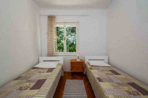 Apartments by the sea Kastel Stari, Kastela - 14577