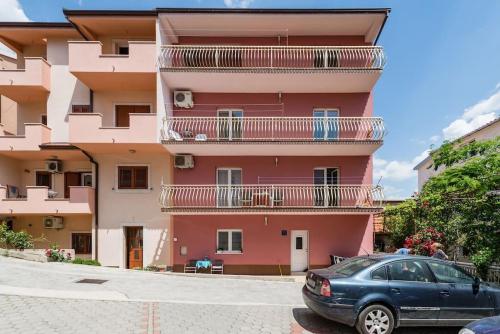 Apartments with a parking space Vranjic Split - 16993 Split 