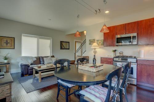 Surfs Up Spacious Hood River Home - 30 Day Minimum Stay home - image 8