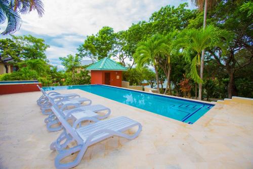 Tortuga Terrace-43 Lawson Rock Home in Sandy Bay