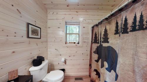 Cozy Bear Den cabin - image 2