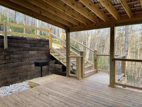 Bigfoots Hideaway cabin - image 10
