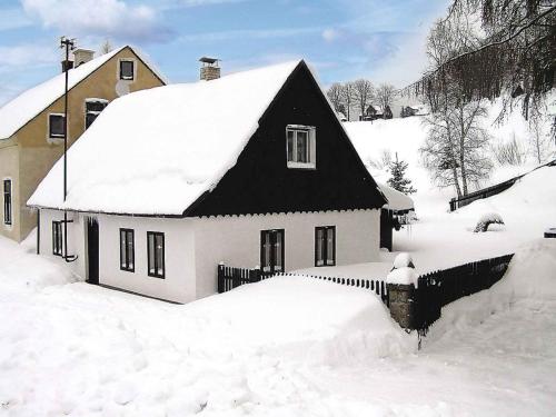 Holiday home in Pernink/Erzgebirge 1672