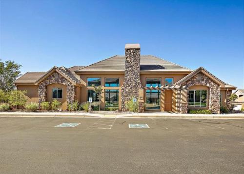 Views for Rent - image 10