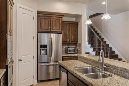 Views for Rent - image 14
