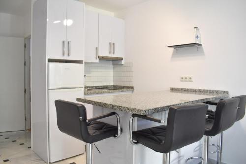 Apartamento en urb primera linea de playa
