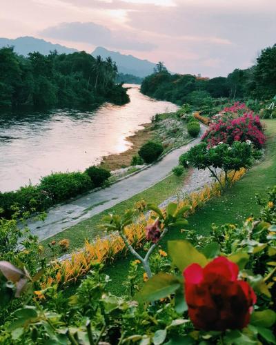 Aekpailin River Kwai Resort