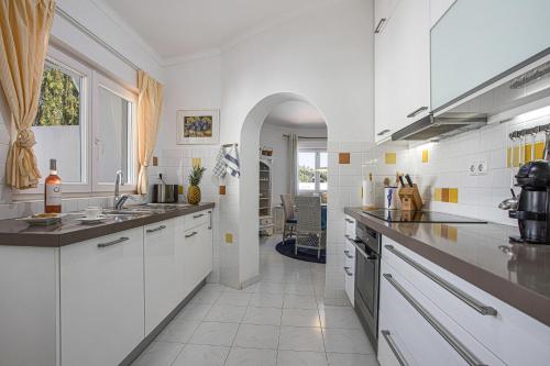 Kitchen, Villa Sagres in Monte Canelas