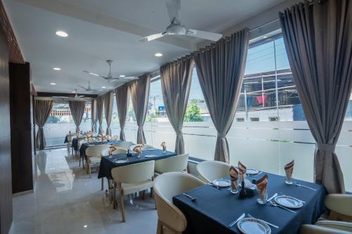 Hotel New Panchratna – Ahmednagar, KY