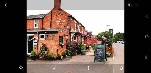The Emmbrook Inn Hotel 5