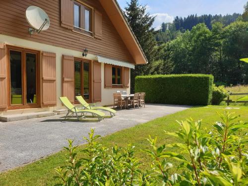 LE BOIS JOLI Chalet 4 étoiles CLEDICIHOME Cadre paisible en lisière de forêt - Gérardmer