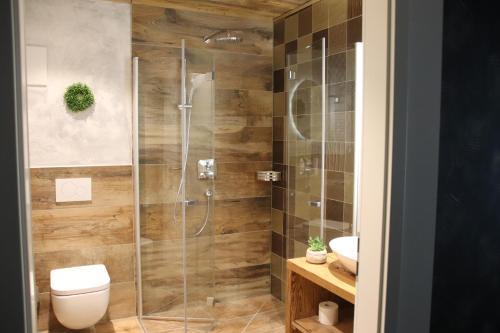 浴室, LH Boardinghouse GmbH - wi Dahaam in 古比斯