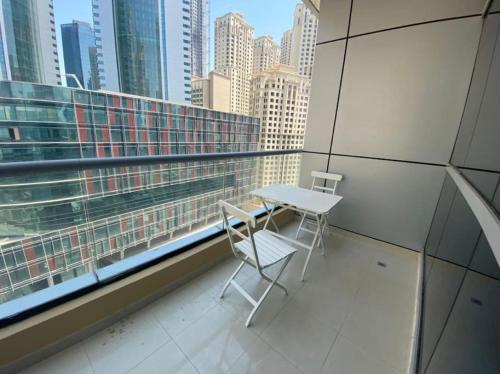 Key View - Bay Central