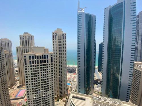 Key View - Bay Central