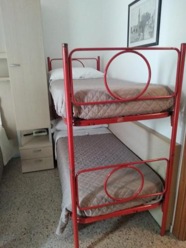Quadruple Room image 4