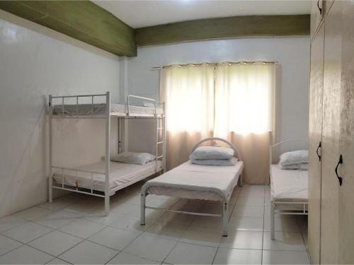 OYO 800 Ddd Habitat Dormtel Bacolod